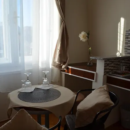 Apartment & Infinity *