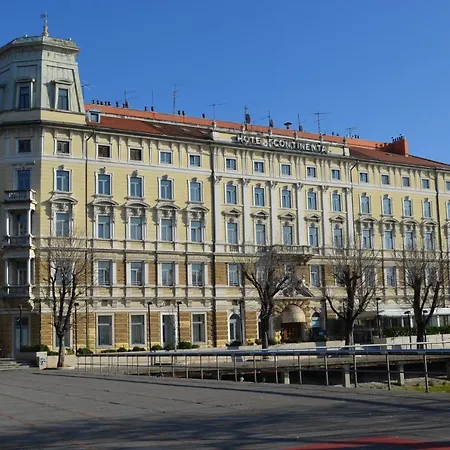 & Infinity Apartment